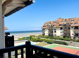 T2 belle vue mer proche Thalasso - Piscine et tennis، فندق في كابورغ