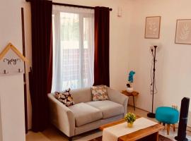 AraNdy Villa Jogja، فندق في يوغياكارتا