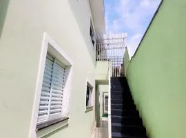 Estúdio completo próximo da Universidade WiFi