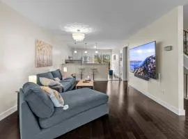 Quidi Vidi King 3 Doubles Parking Office