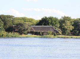 Big 5 Toro Lodge, chalet i Kasane