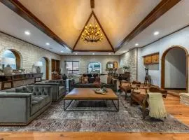 Magnificent 90-acre Texas Ranch Estate On San Marcos River - 5 Bedrooms - Newly Renovated & Professionally Furnished 9t Ranch By Boutiq
