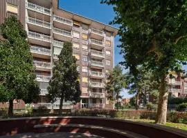 NEW - 4 pax - 10 min Milan Rho Fiera