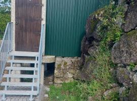 Canastro do Carvalho, Hotel in Anissó