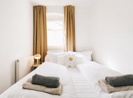 Creekside Colors - Playful Apartment, hotel in Löbau