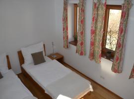 Wein + Bett Wiedeck, homestay in Stetten