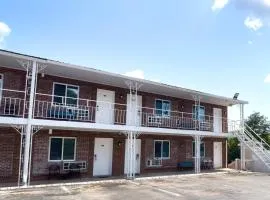 Imperial Inn by OYO Tazewell