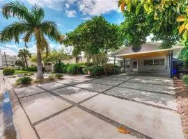 Vibrant Beach House-more units also available