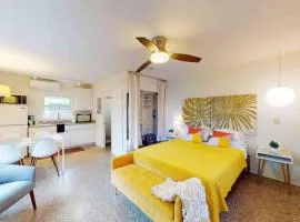 Vibrant Beach Studio 1-more units also available