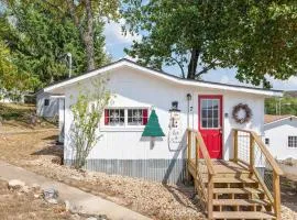 Historic Rockaway Beach Cottage 7