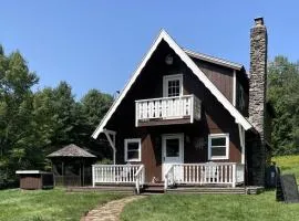 Private 5-Acre Farmhouse Retreat