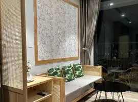 Sol Room View Sông Hồng