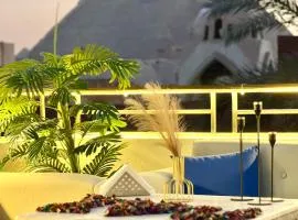 Khufu's Pyramids Inn