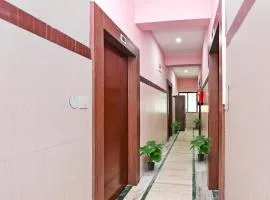 Super Collection O Aryan hotel