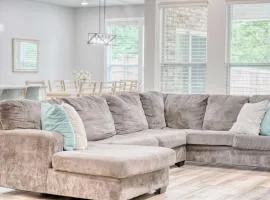 Bike-Friendly Retreat with Fenced Yard & Trails