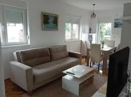 studio apartman elegant