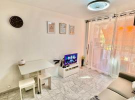 Charmant studio à 2 pas de la mer et du train, ξενοδοχείο σε Roquebrune-Cap-Martin