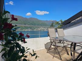 La Terrazza sul Lago di Como con garage, hotel in Blevio