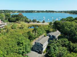 Luxury Waterfront with Game Room, hotel in Chatham