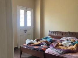 Apartment in chehim, hotel en Shḩīm