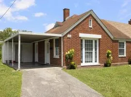 2BR house minutes from Holston Valley & Eastman