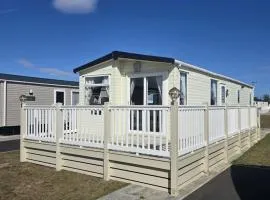 Spacious Modern Seaside Caravan