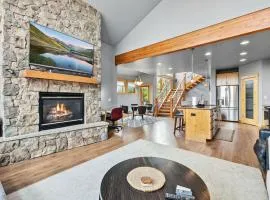 Mountain Getaway Deck Spacious Kitchen