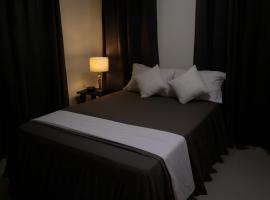 Modern 3 Bedroom Penthouse Apartment with Free Parking, hotel in San Felipe de Puerto Plata