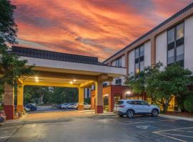 SureStay Plus Hotel by Best Western Chicago Lombard