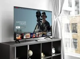 Modern Studio Retreat in Downtown Toronto