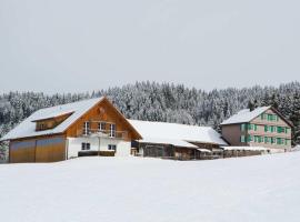 Holiday farm by the lake, βίλα σε Ober-Etzel