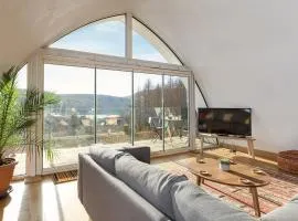 Jill Strawbale House- Ukc2935
