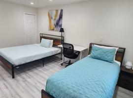 PALO ALTO MASTER with private bathroom and private entry , near Stanford, hotel in East Palo Alto