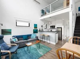 Waterscape Loft at City Limit Lofts - Walk & Bike to Downtown