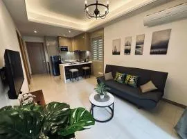 Jade Homes at R&F - free WiFi & 1 carpark - Dual-Key
