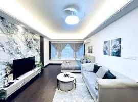 Garnet Homes at R&F - free WiFi and 1 Car Park