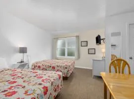 Double Bed Suite with Full Kitchen