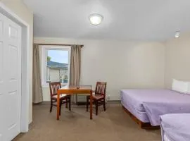 Cozy Stay in Lake City- 2 Double Beds suite