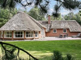 Luxury Beach House Marielyst - By Traum Ferienwohnungen, hotel de luxo em Bøtø By