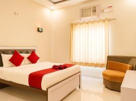 Comfort Stay - Near Airport, ξενοδοχείο κοντά στο Chaudhary Charan Singh International Airport - LKO, Λάκναου