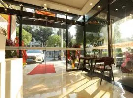 Shell Shanghai Jiading Nanxiang Town Minzhu Street Hotel