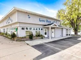 Upper Level Lakeview suite
