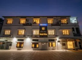 FabHotel Riza International - Nr Nesco Exhibition Centre
