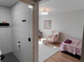 Cozy Ullanlinna Flat near Sea & City Center