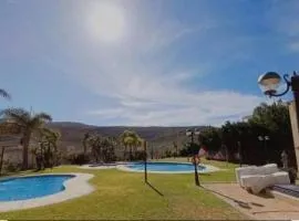 Apartamento con jardin