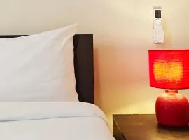 Corner view 3