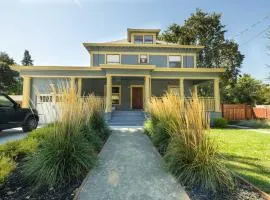 Beautiful Turn of the Century Home with Pet Friendly Yard