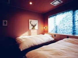 地元酒屋が手がける一棟貸し宿 -霧ノ音-