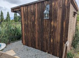 The willow cabin, campsite in Bexley