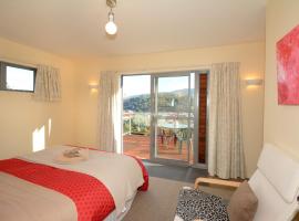 Sleep on the Steepest Street in the World!, khách sạn ở Dunedin